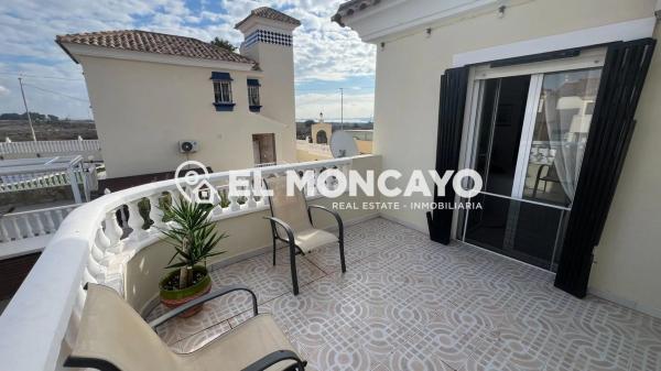 Casa independiente en calle Suiza