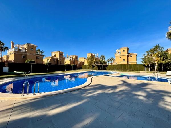 Casa independiente en avenida de la Estación