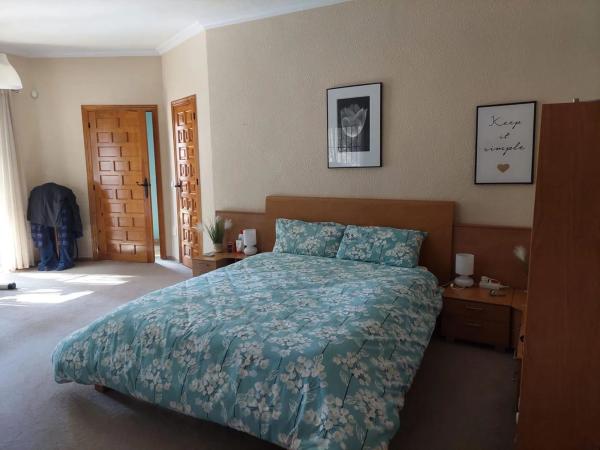 Casa independiente en calle Camilo José Cela