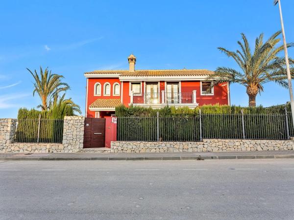 Casa independiente en calle Daya Vieja
