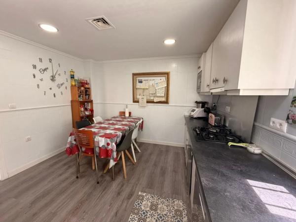 Casa independiente en calle Zamora