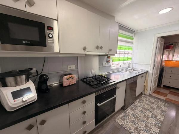 Casa independiente en calle Zamora