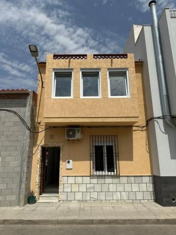 Casa independiente en calle Fermín Galán y García