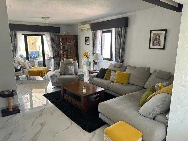 Casa independiente en calle Sol