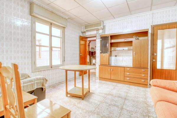 Casa independiente en calle Francisco Ruiz, 35