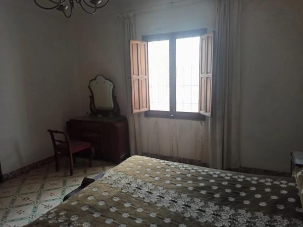 Casa independiente en calle Francisco Ruiz