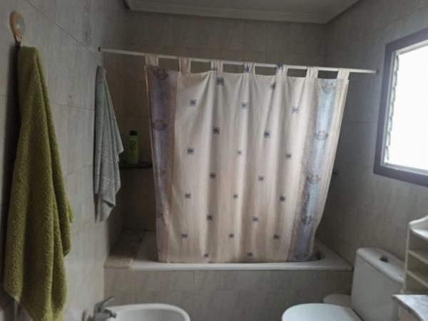 Casa independiente en calle Francisco Ruiz