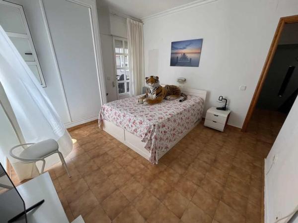 Casa independiente en calle Número 8