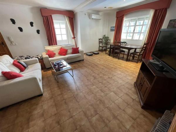 Casa independiente en calle Número 8