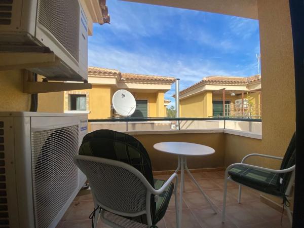 Casa independiente en calle Miguel de Cervantes