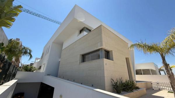 Casa independiente en calle Vicente Blasco Ibáñez