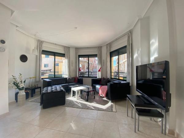 Casa independiente en calle Miguel de Cervantes