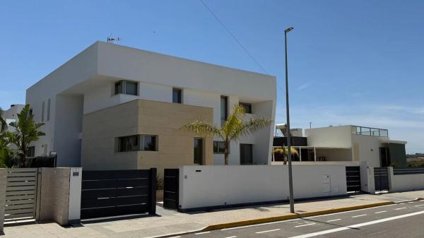 Casa independiente en calle Vicente Blasco Ibáñez