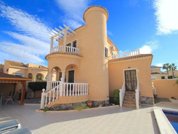 Casa independiente en calle Castellón