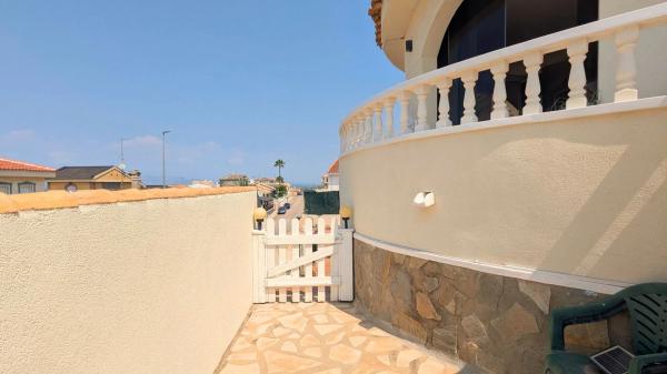 Casa independiente en calle Pablo Picasso