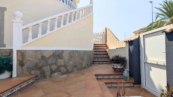 Casa independiente en calle Pablo Picasso