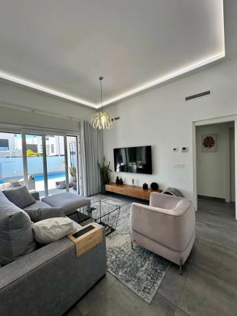 Casa independiente en C. Jacinto Benavente s/n