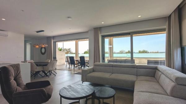 Casa independiente en calle Torrevieja