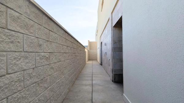 Casa independiente en calle Torrevieja