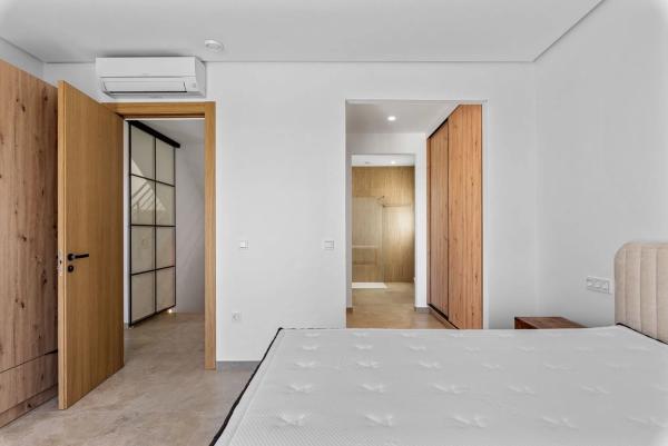 Casa independiente en calle Rafael de León