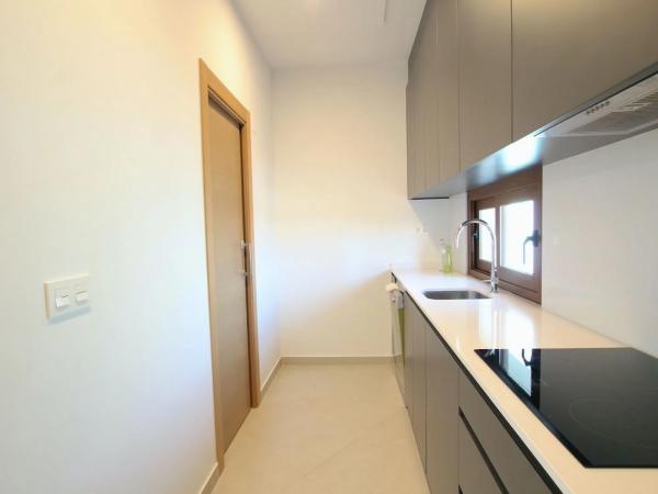 Casa independiente en calle Rafael de León