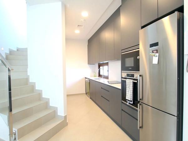 Casa independiente en calle Rafael de León