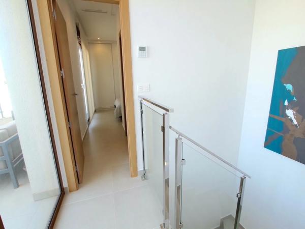 Casa independiente en calle Rafael de León