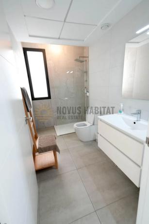 Casa independiente en calle Infanta Elena