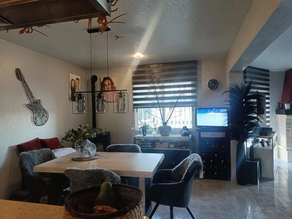 Casa independiente en calle Veleta, 6