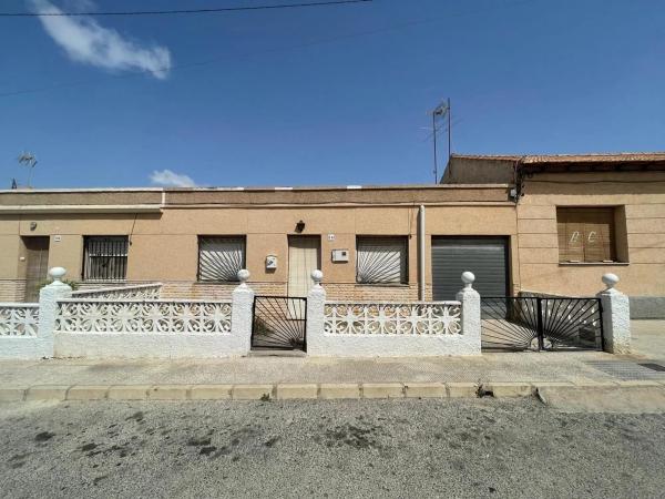 Casa de pueblo en calle Vicente Blasco Ibáñez