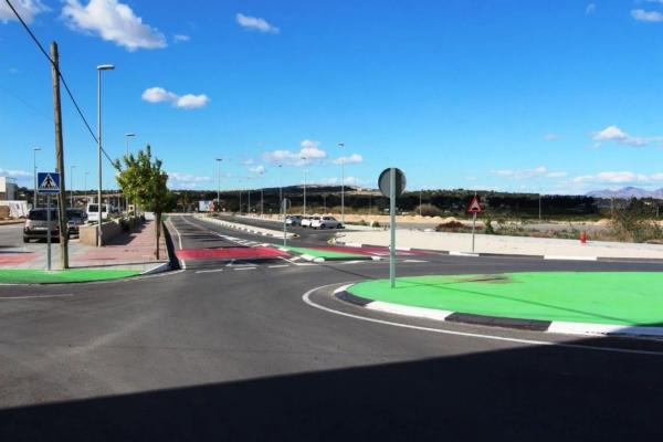 Casa de pueblo en calle Vicente Blasco Ibáñez