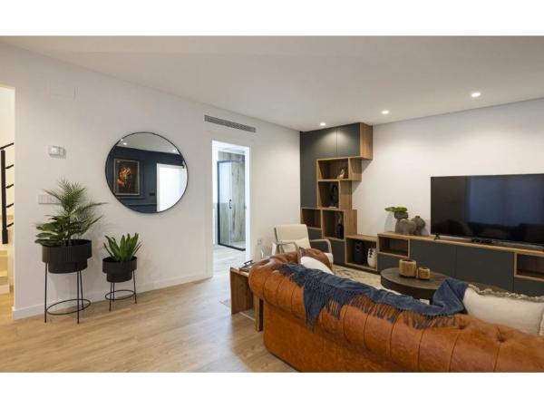 Casa independiente en C. Jacinto Benavente