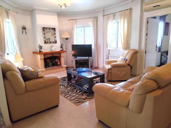 Casa independiente en calle Escocia