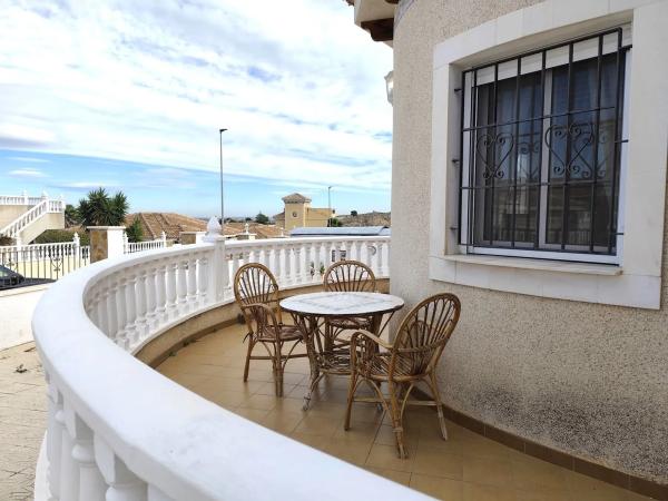 Casa independiente en calle Escocia