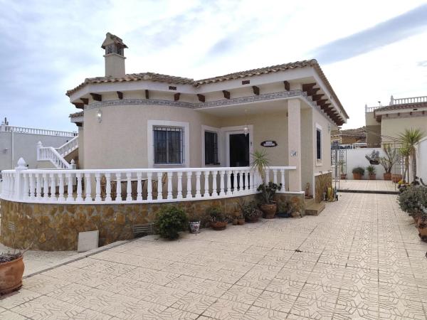 Casa independiente en calle Escocia