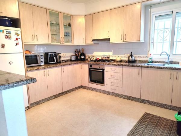 Casa independiente en calle Escocia