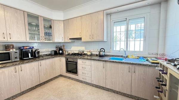 Casa independiente en calle Escocia