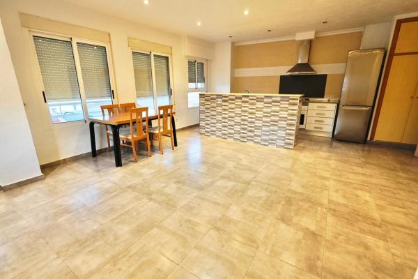 Casa independiente en calle Antonio Maura, 9