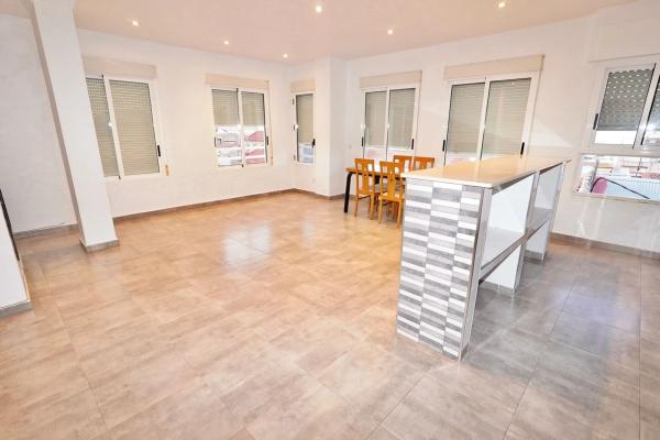 Casa independiente en calle Antonio Maura, 9