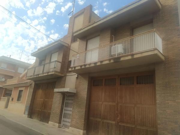 Casa de pueblo en calle Aureliano Díaz, 68