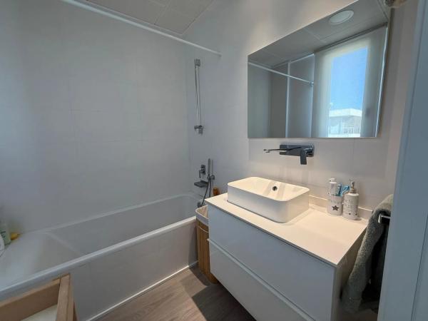 Casa independiente en calle Dinamarca