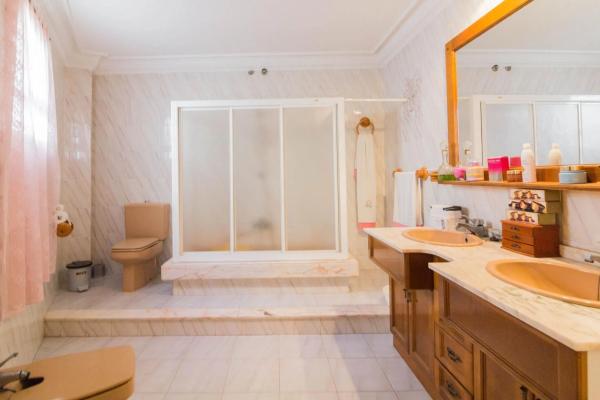 Casa independiente en calle Martín Miró