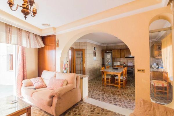 Casa independiente en calle Martín Miró