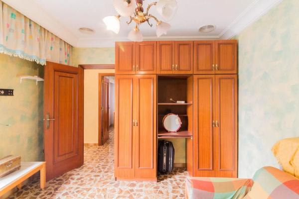 Casa independiente en calle Martín Miró