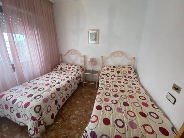 Casa independiente en calle Santa Ana