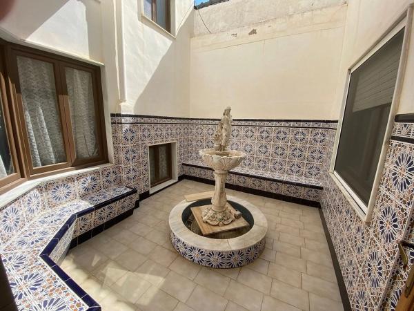 Casa independiente en calle Santa Ana