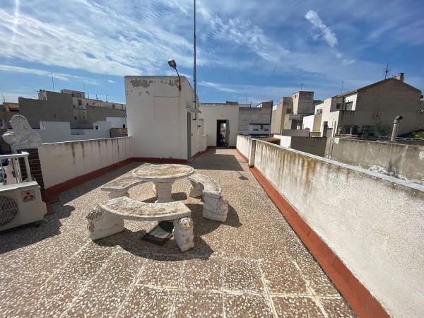 Casa independiente en calle Santa Ana