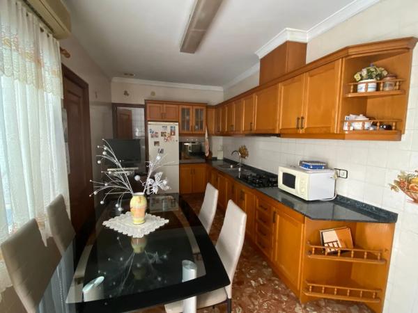 Casa independiente en calle Santa Ana