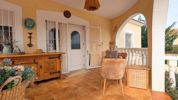 Casa independiente en camino de la Torre los Pavos