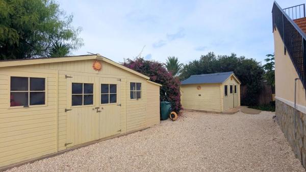 Casa independiente en camino de la Torre los Pavos